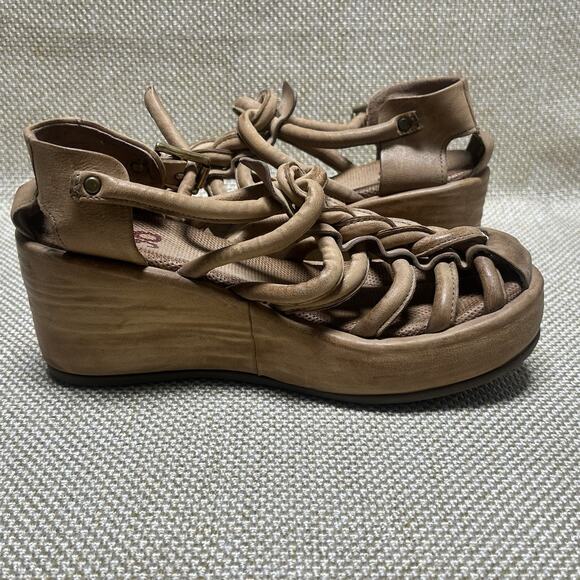 $260 Free People A.S. 98 Sandals Tan Strappy Ankle Sz 37 Comfy Wedge Beige - Picture 9 of 16